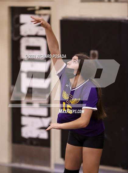 Thumbnail 2 in Fresno @ Selma photogallery.