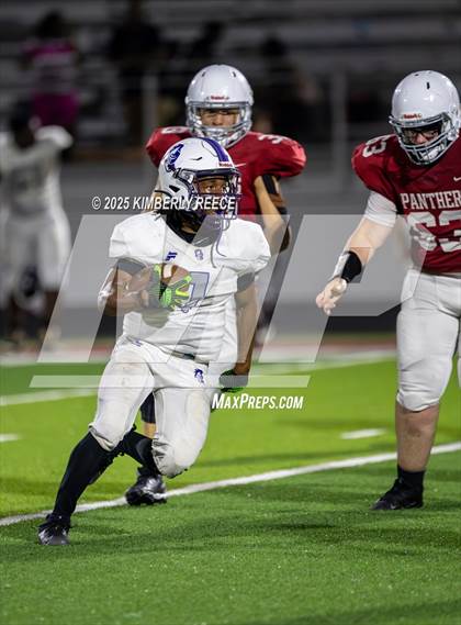 Thumbnail 2 in Brookwood vs Holt (Spring Scrimmage) photogallery.