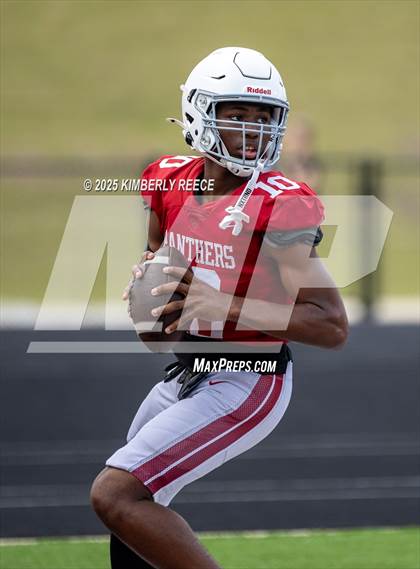 Thumbnail 3 in Brookwood vs Holt (Spring Scrimmage) photogallery.