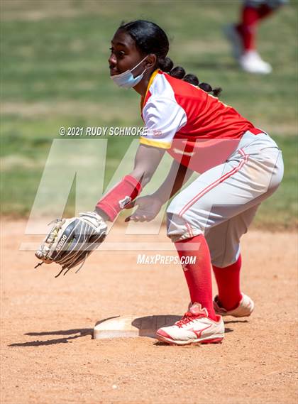 Thumbnail 1 in Cathedral Catholic @ Del Norte photogallery.