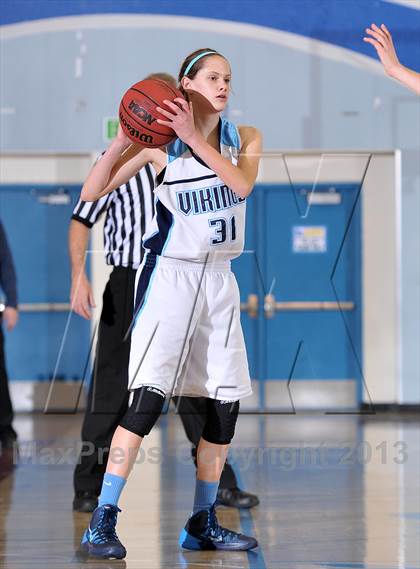 Thumbnail 2 in Oak Ridge vs. Pleasant Valley (Lady Bulldogs Winter Classic) photogallery.