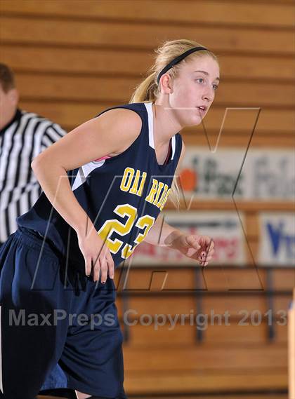 Thumbnail 2 in Oak Ridge vs. Pleasant Valley (Lady Bulldogs Winter Classic) photogallery.
