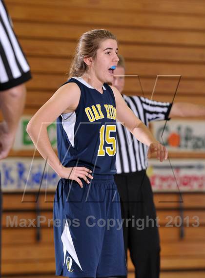Thumbnail 1 in Oak Ridge vs. Pleasant Valley (Lady Bulldogs Winter Classic) photogallery.