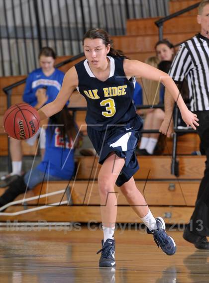 Thumbnail 3 in Oak Ridge vs. Pleasant Valley (Lady Bulldogs Winter Classic) photogallery.