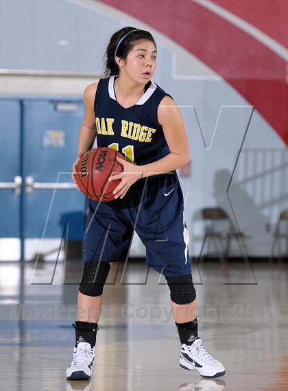 Thumbnail 1 in Oak Ridge vs. Pleasant Valley (Lady Bulldogs Winter Classic) photogallery.