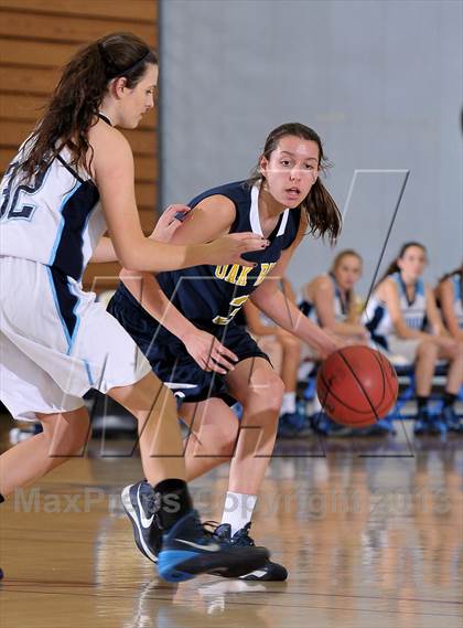 Thumbnail 1 in Oak Ridge vs. Pleasant Valley (Lady Bulldogs Winter Classic) photogallery.
