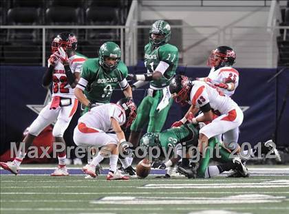 Thumbnail 3 in Hempstead vs. Melissa (UIL 2A Division 1 Final) photogallery.