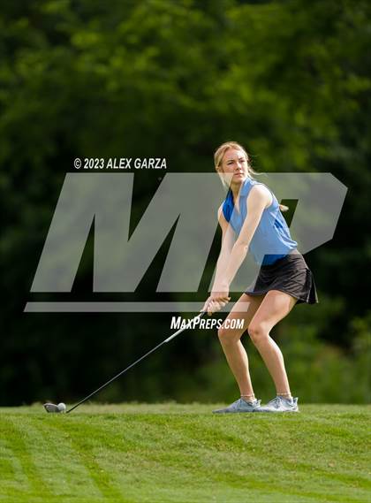 Thumbnail 2 in UIL 1A Golf Finals Round 2 photogallery.