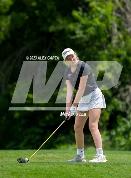 Thumbnail 2 in UIL 1A Golf Finals Round 2 photogallery.