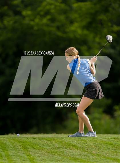 Thumbnail 3 in UIL 1A Golf Finals Round 2 photogallery.