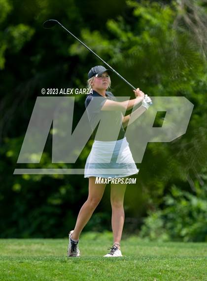 Thumbnail 3 in UIL 1A Golf Finals Round 2 photogallery.