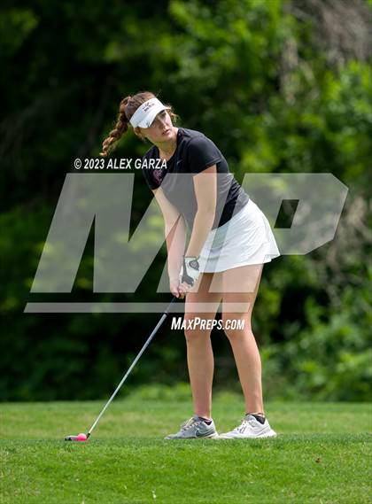 Thumbnail 2 in UIL 1A Golf Finals Round 2 photogallery.