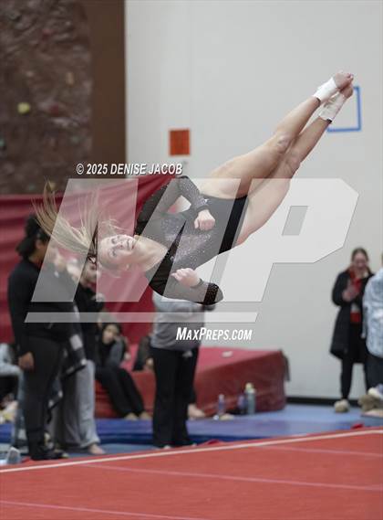 Thumbnail 1 in WIAA Classic 8 Conference (Floor) photogallery.
