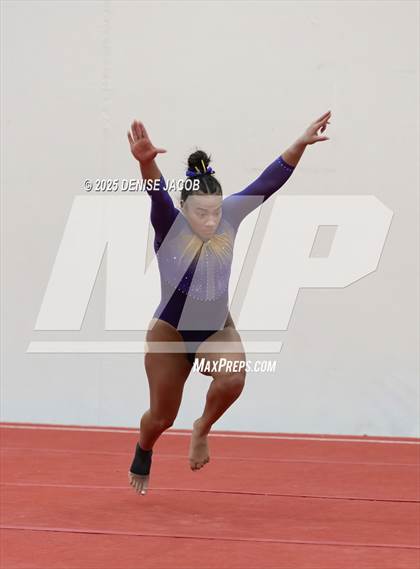 Thumbnail 3 in WIAA Classic 8 Conference (Floor) photogallery.