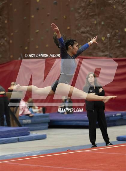 Thumbnail 2 in WIAA Classic 8 Conference (Floor) photogallery.