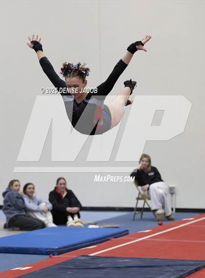 Thumbnail 2 in WIAA Classic 8 Conference (Floor) photogallery.