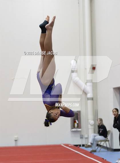Thumbnail 1 in WIAA Classic 8 Conference (Floor) photogallery.