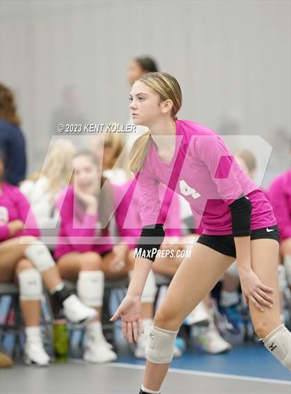 Thumbnail 2 in Christian vs. Utica Eisenhower (Beast of the East) photogallery.