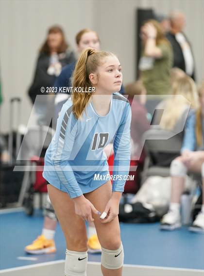 Thumbnail 1 in Christian vs. Utica Eisenhower (Beast of the East) photogallery.