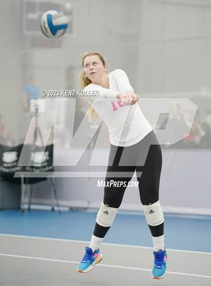 Thumbnail 1 in Christian vs. Utica Eisenhower (Beast of the East) photogallery.