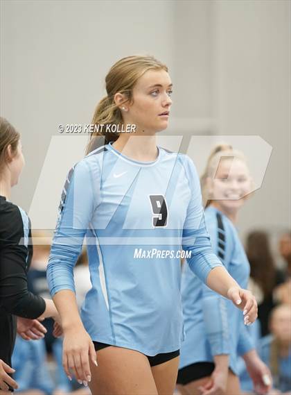 Thumbnail 2 in Christian vs. Utica Eisenhower (Beast of the East) photogallery.