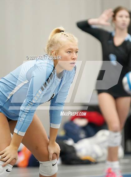 Thumbnail 2 in Christian vs. Utica Eisenhower (Beast of the East) photogallery.