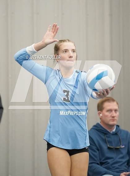 Thumbnail 3 in Christian vs. Utica Eisenhower (Beast of the East) photogallery.