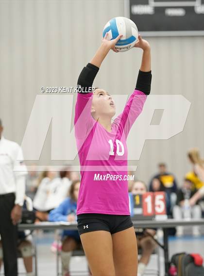 Thumbnail 1 in Christian vs. Utica Eisenhower (Beast of the East) photogallery.
