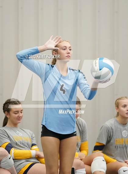 Thumbnail 1 in Christian vs. Utica Eisenhower (Beast of the East) photogallery.