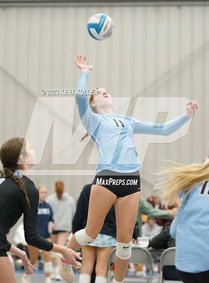 Thumbnail 3 in Christian vs. Utica Eisenhower (Beast of the East) photogallery.