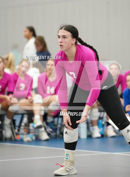 Thumbnail 2 in Christian vs. Utica Eisenhower (Beast of the East) photogallery.