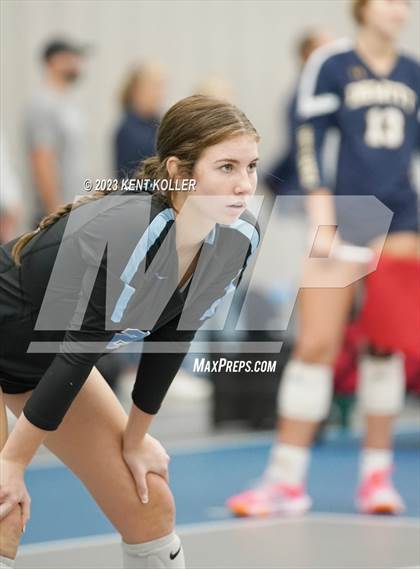 Thumbnail 2 in Christian vs. Utica Eisenhower (Beast of the East) photogallery.