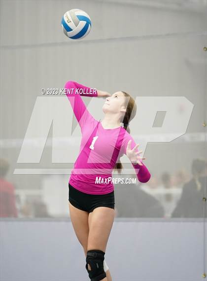 Thumbnail 3 in Christian vs. Utica Eisenhower (Beast of the East) photogallery.