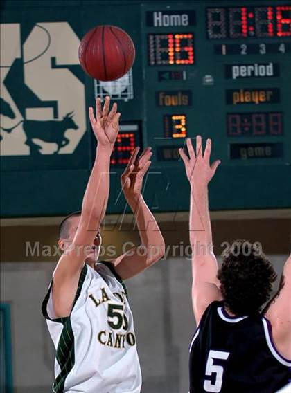 Thumbnail 2 in Carlsbad @ La Costa Canyon (MaxPreps Holiday Classic) photogallery.