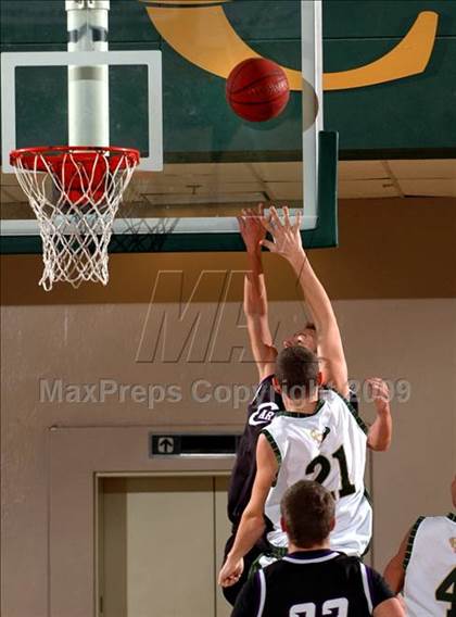 Thumbnail 1 in Carlsbad @ La Costa Canyon (MaxPreps Holiday Classic) photogallery.