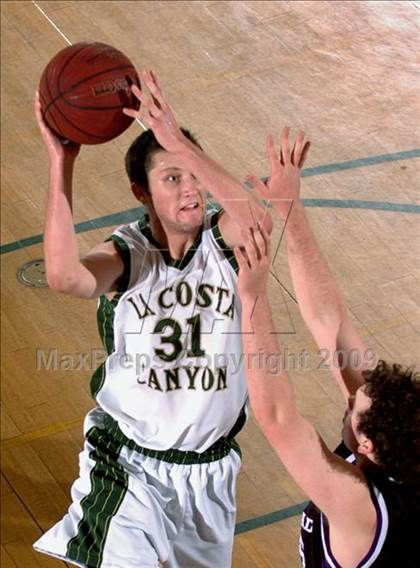 Thumbnail 3 in Carlsbad @ La Costa Canyon (MaxPreps Holiday Classic) photogallery.