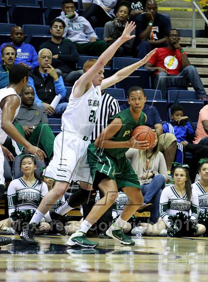 Thumbnail 3 in De La Salle vs. Long Beach Poly (MaxPreps MLK Classic) photogallery.