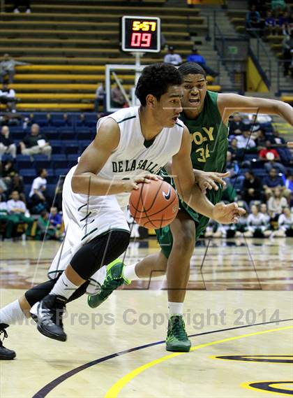 Thumbnail 2 in De La Salle vs. Long Beach Poly (MaxPreps MLK Classic) photogallery.