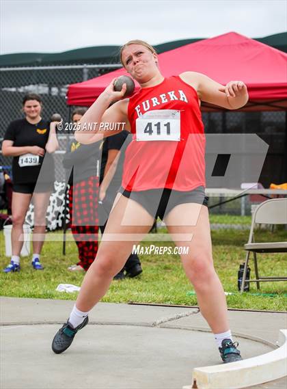Thumbnail 2 in Bryan Bradley Viking Track Classic (Shot Put) photogallery.