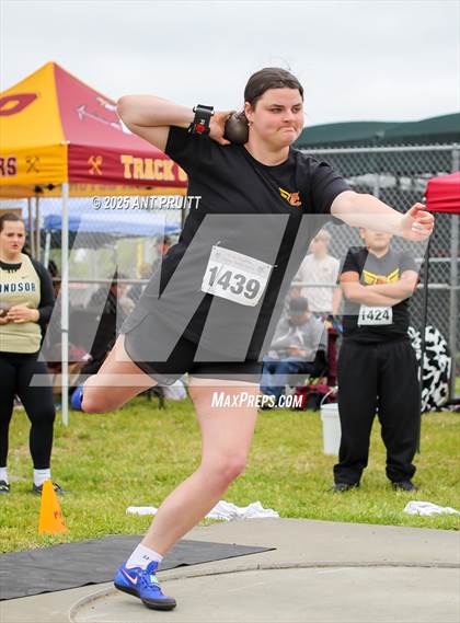 Thumbnail 1 in Bryan Bradley Viking Track Classic (Shot Put) photogallery.