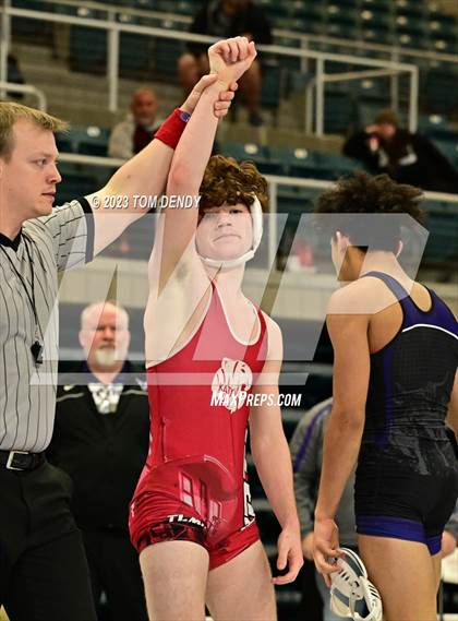 Thumbnail 2 in UIL District 9-6A Championships photogallery.