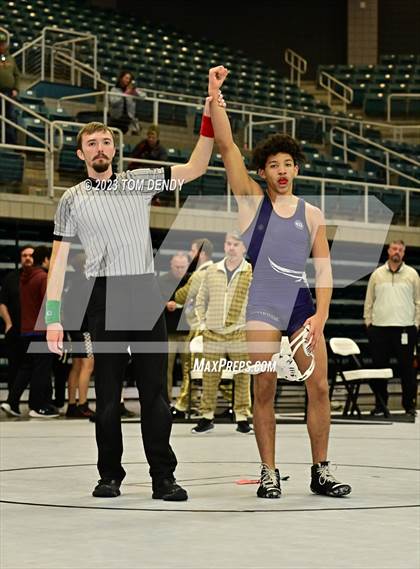 Thumbnail 3 in UIL District 9-6A Championships photogallery.