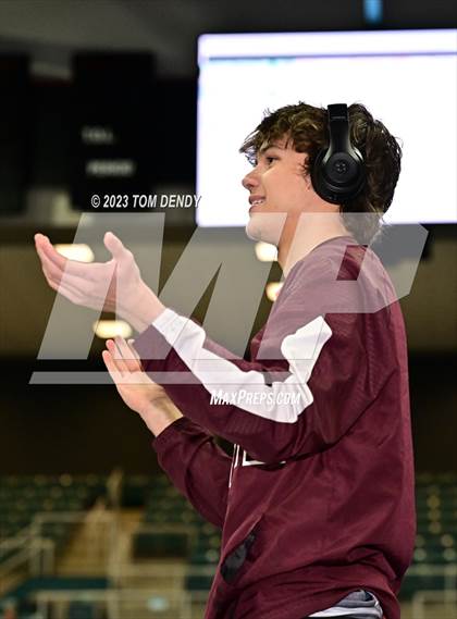 Thumbnail 1 in UIL District 9-6A Championships photogallery.