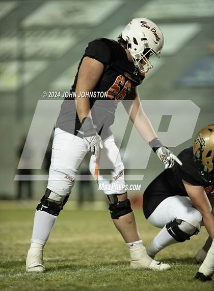 Thumbnail 3 in St. Bonaventure vs. Apple Valley (CIF SS D4 Semifinal) photogallery.
