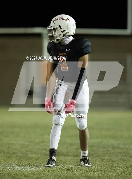 Thumbnail 2 in St. Bonaventure vs. Apple Valley (CIF SS D4 Semifinal) photogallery.