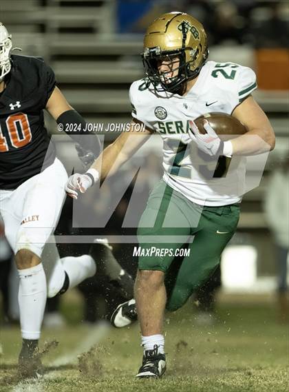 Thumbnail 3 in St. Bonaventure vs. Apple Valley (CIF SS D4 Semifinal) photogallery.