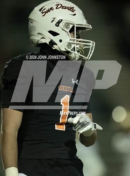 Thumbnail 3 in St. Bonaventure vs. Apple Valley (CIF SS D4 Semifinal) photogallery.