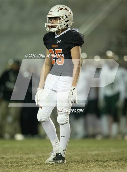 Thumbnail 3 in St. Bonaventure vs. Apple Valley (CIF SS D4 Semifinal) photogallery.
