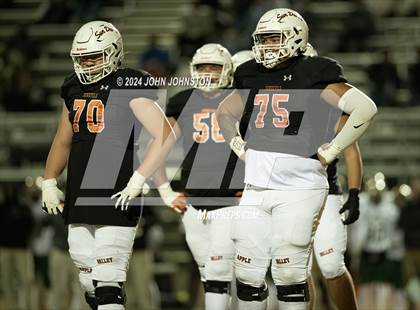 Thumbnail 3 in St. Bonaventure vs. Apple Valley (CIF SS D4 Semifinal) photogallery.