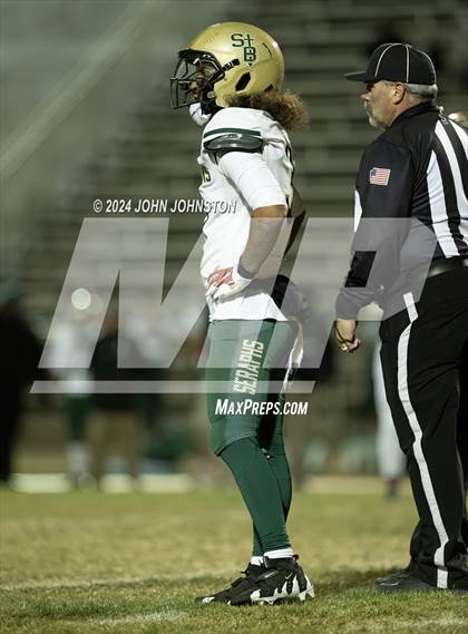 Thumbnail 3 in St. Bonaventure vs. Apple Valley (CIF SS D4 Semifinal) photogallery.